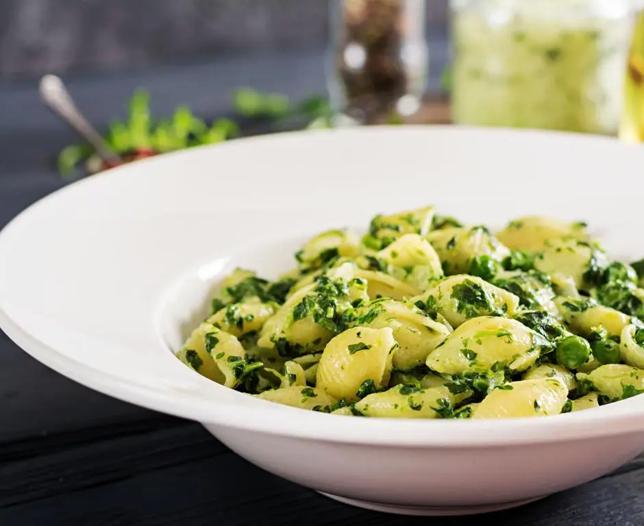 pasta shells with spinach