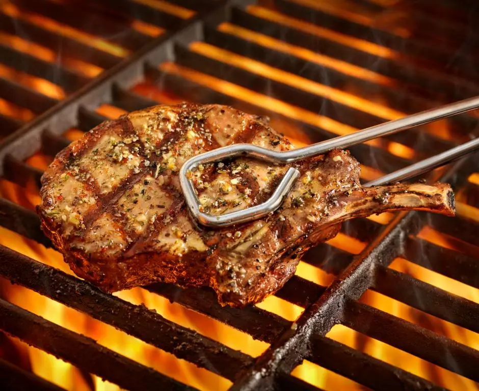 grilled pork chops