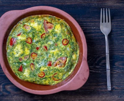 Spinach, Feta, and Sun-Dried Tomato Frittata