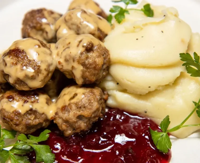 Keto-Friendly Swedish Meatballs with Cauliflower Mash